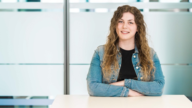 Julia Sieber, Mitarbeiterin der Abteilung Betriebsservice und Funktionär:innen-Ausbildung © Mario Scheichel, AK Niederösterreich